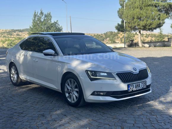 Cam tavanlı, Düşük km Hatasız-Boyasız 2018 Süperb