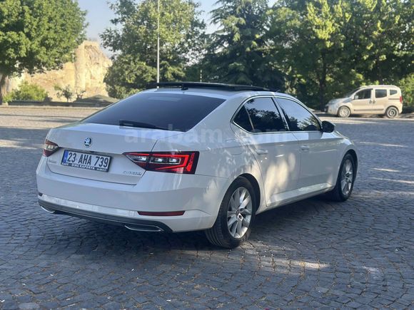 Cam tavanlı, Düşük km Hatasız-Boyasız 2018 Süperb