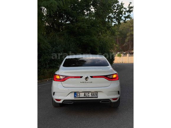 Sahibinden Renault Megane 1.3 TCe Icon 2025 Model 