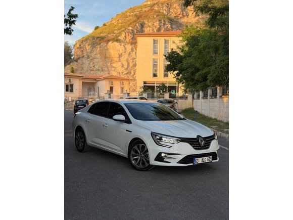 Sahibinden Renault Megane 1.3 TCe Icon 2025 Model 
