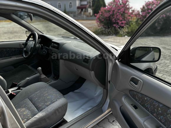  ilk Sahibinden SINIFToyota Corolla 1.6 Terra 2000 Model degişensiz 