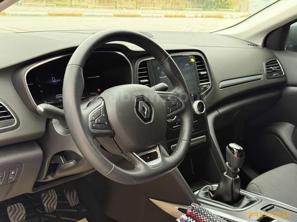 2026 MODEL MEGANE 4 TOUCH 1.3 TCE HATASIZ BOYASIZ