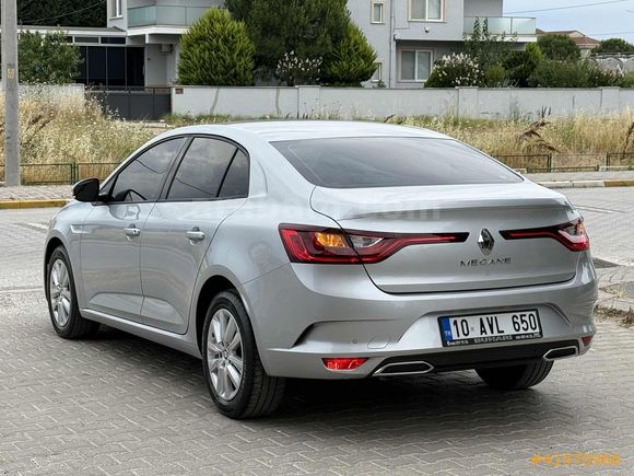 2026 MODEL MEGANE 4 TOUCH 1.3 TCE HATASIZ BOYASIZ