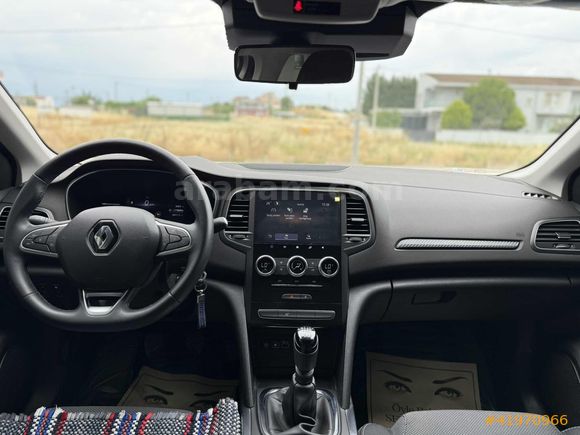 2026 MODEL MEGANE 4 TOUCH 1.3 TCE HATASIZ BOYASIZ