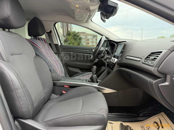 2026 MODEL MEGANE 4 TOUCH 1.3 TCE HATASIZ BOYASIZ