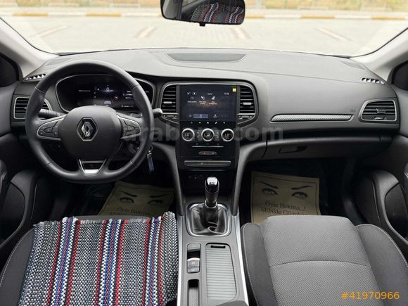2026 MODEL MEGANE 4 TOUCH 1.3 TCE HATASIZ BOYASIZ