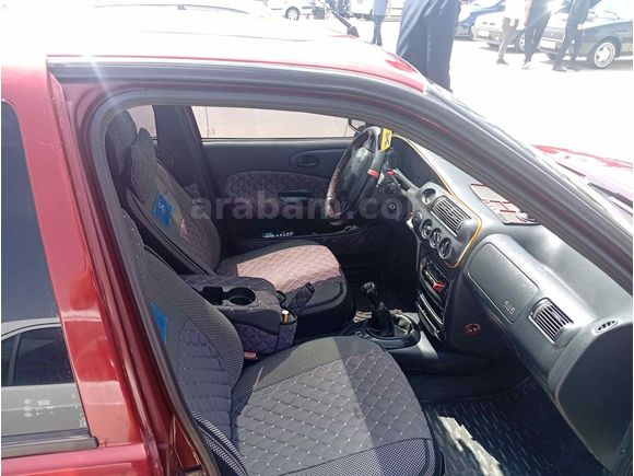 Sanruflu sıkıntız Ford Escort 1.6 CLX 1999model üste verilir