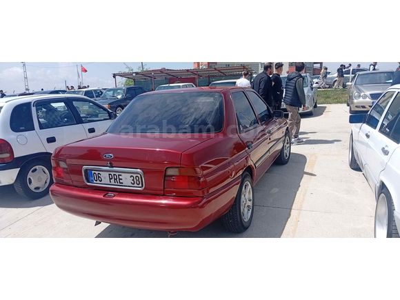 Sanruflu sıkıntız Ford Escort 1.6 CLX 1999model üste verilir
