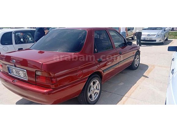 Sanruflu sıkıntız Ford Escort 1.6 CLX 1999model üste verilir
