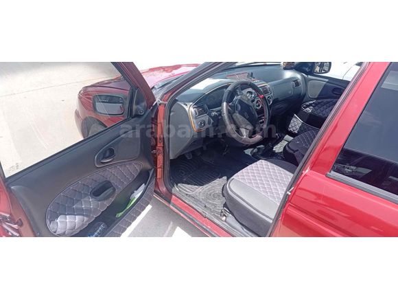 Sanruflu sıkıntız Ford Escort 1.6 CLX 1999model üste verilir