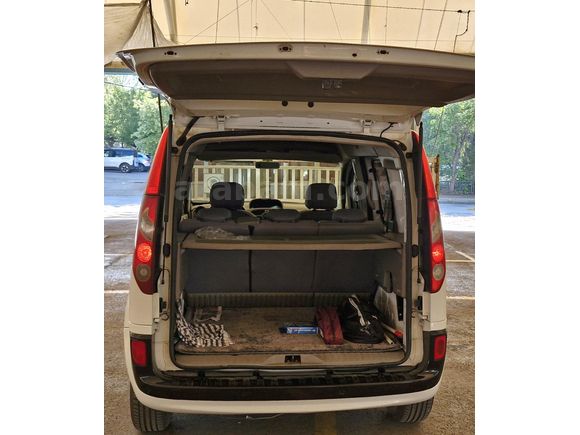 Sahibinden Renault Kangoo Multix 1.5 dCi Authentique 2009 Model
