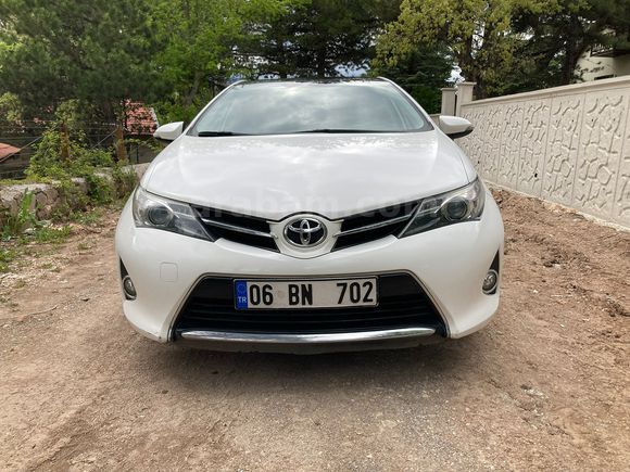 Sahibinden Toyota Auris 1.4 D-4D Active Skypack 78.000 km 2013 Model 