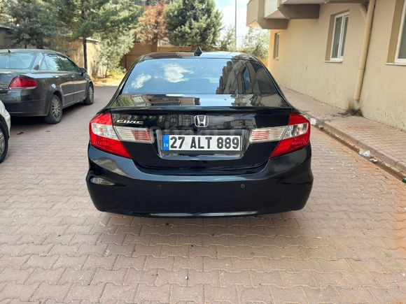 Sahibinden Honda Civic 1.6 Elegance 2012 Model  173.600 km Siyah