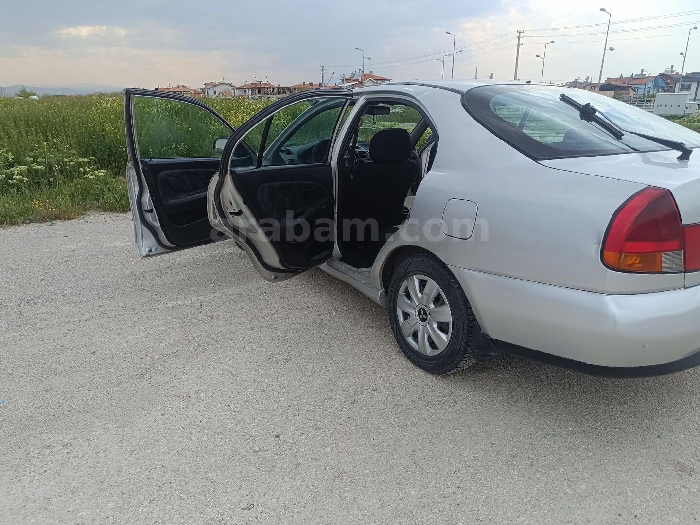 Sahibinden Mitsubishi Carisma 1.6 GL 2000 Model Konya 352.000 km Gri (metalik) 4