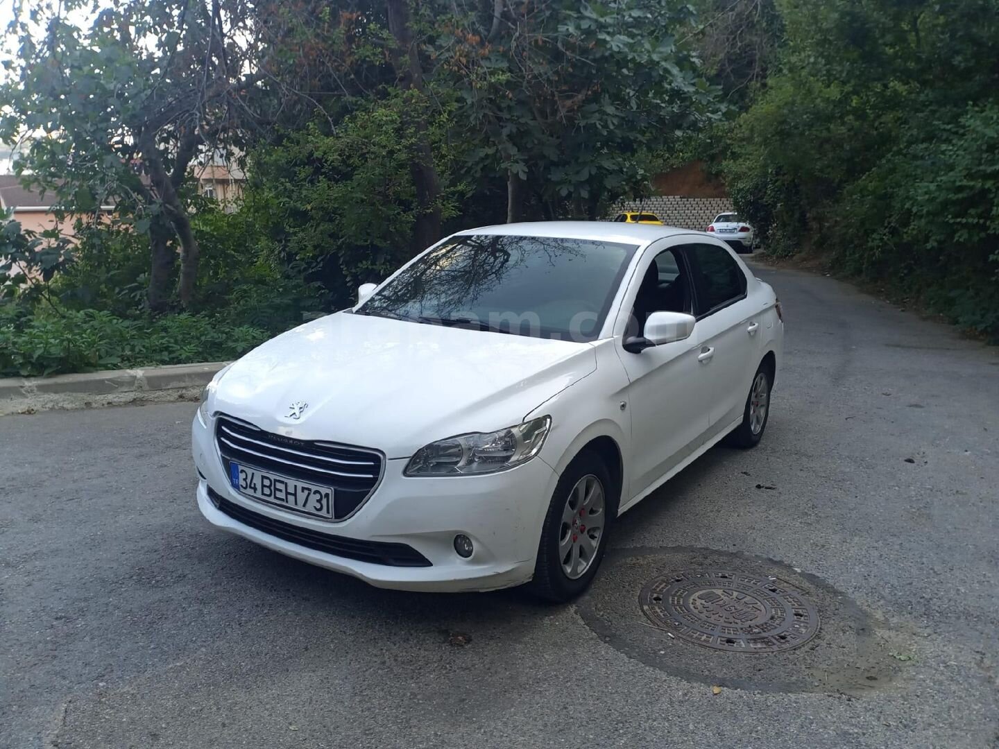 Galeriden Peugeot 301 1.6 HDi Active 2015 Model İstanbul 318.000 km Beyaz 3