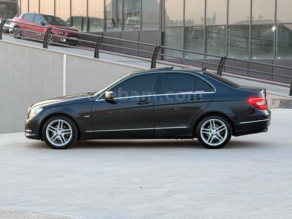 Mercedes - Benz C 180 Kompressor BlueEfficiency AMG 2012 Model