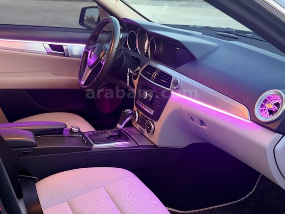 Mercedes - Benz C 180 Kompressor BlueEfficiency AMG 2012 Model