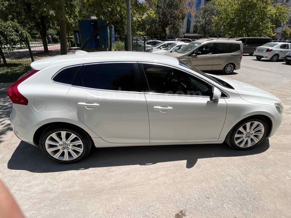Sahibinden Volvo V40 1.6 D Premium 2015 Model 