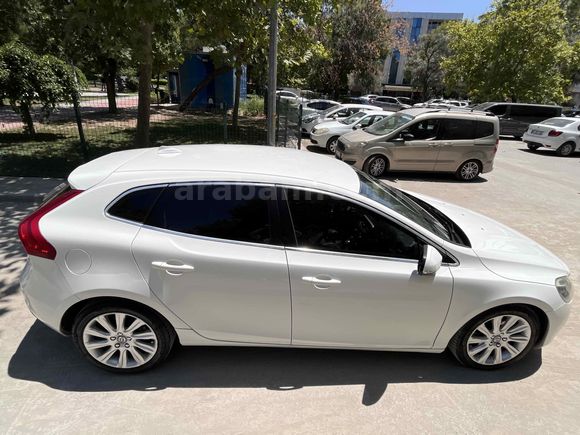 Sahibinden Volvo V40 1.6 D Premium 2015 Model 