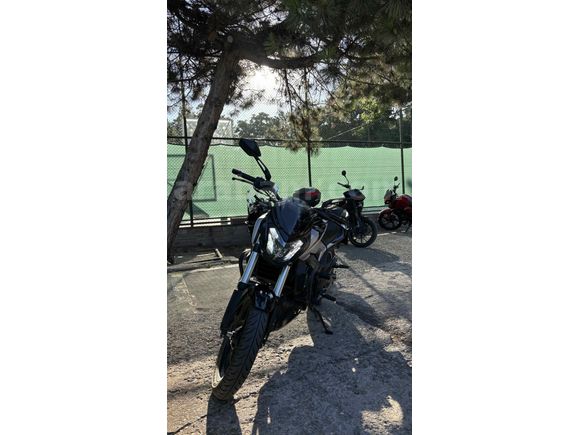 2025 ÇIKIŞLI  DÜŞÜK KM GARANTİLİ GARAJ MOTORU