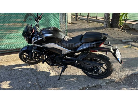 2025 ÇIKIŞLI  DÜŞÜK KM GARANTİLİ GARAJ MOTORU