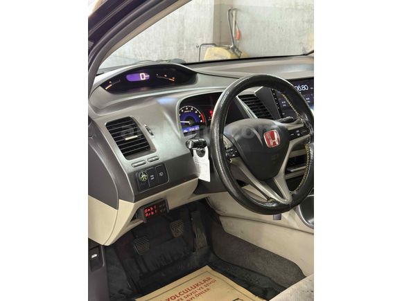 Sahibinden Honda Civic 1.6i VTEC Premium 2011 Model 