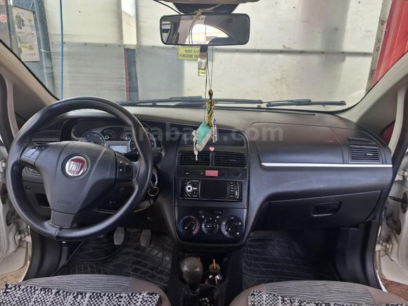 6 yıldır kullanıyorum Sahibinden Fiat Linea 1.3 Multijet Active Plus 2012 Model