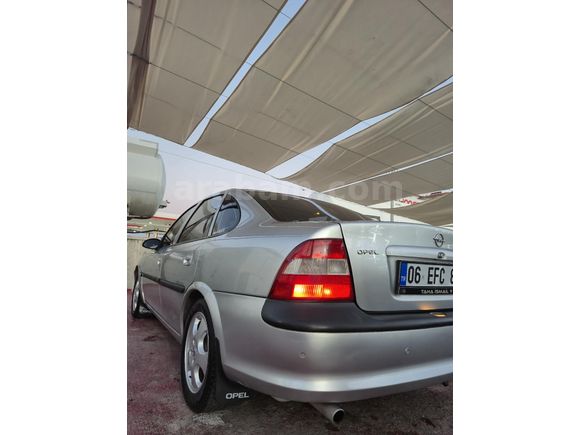 Vectra 1.6 16V Otomatik 146000