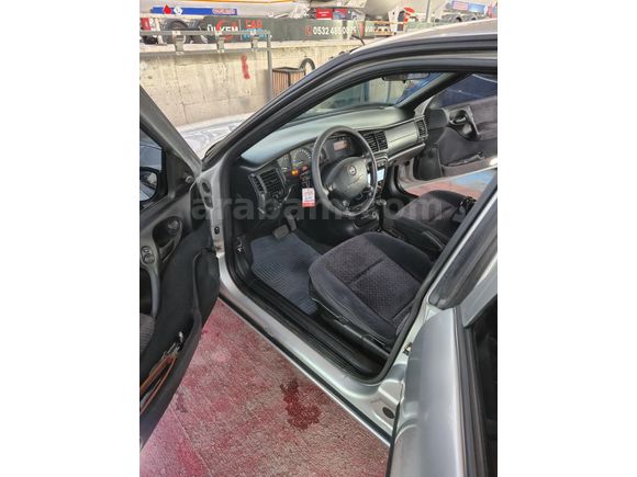 Vectra 1.6 16V Otomatik 146000