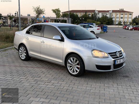 2010 MODEL VW JETTA