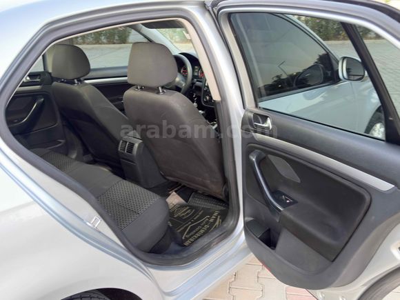 Galeriden Volkswagen Jetta 1.6 TDi Primeline 2010 Model Tekirdağ
