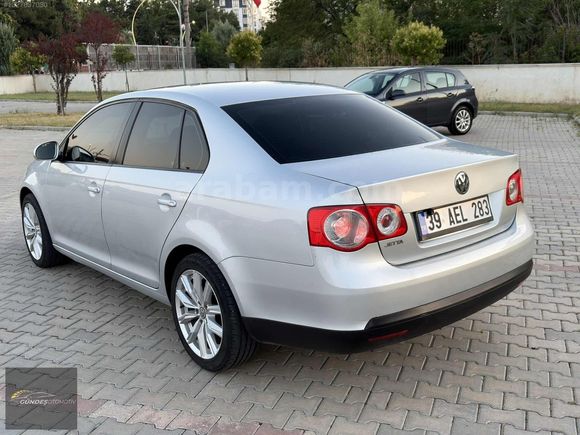 2010 MODEL VW JETTA