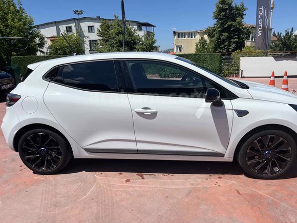 Sahibinden Renault Clio 1.0 TCe Techno Esprit Alpine 2025 Model Kocaeli