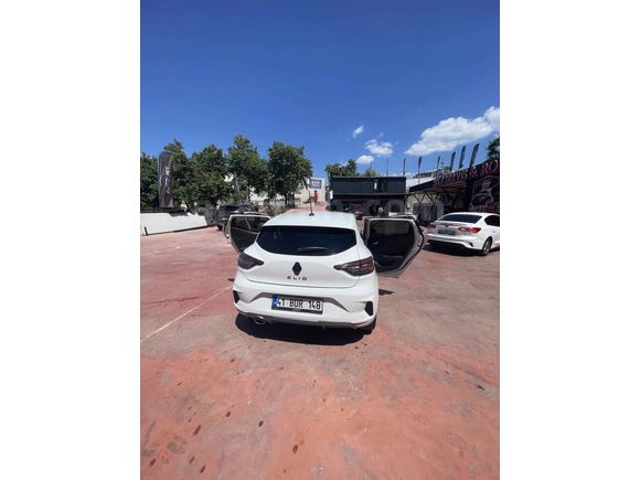 Sahibinden Renault Clio 1.0 TCe Techno Esprit Alpine 2025 Model Kocaeli