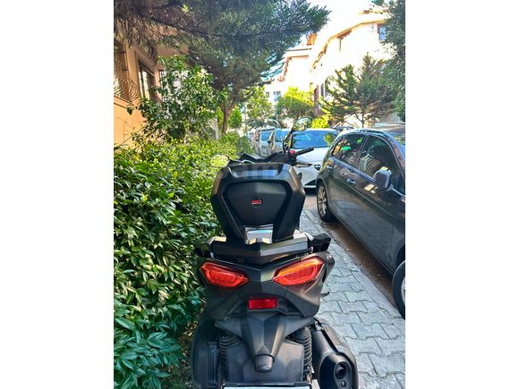 SİYAH-Yamaha X-Max 250 ABS / 21800 KM/BEL DAYAMALI/HASARSIZ