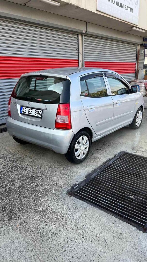 Galeriden Kia Picanto 1.1 EX 2005 Model Konya 280.000 km Gri (Gümüş) 4