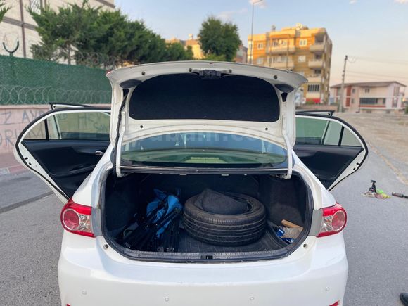 ÖĞRETMENDEN BAKIMLI COROLLA