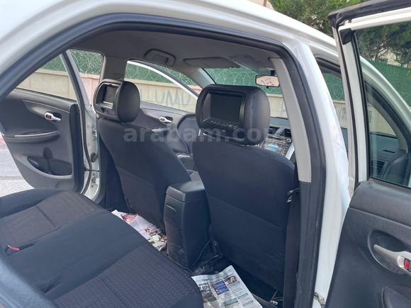ÖĞRETMENDEN BAKIMLI COROLLA
