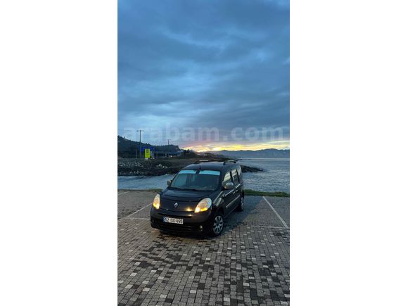 Sahibinden Renault Kangoo Multix 1.5 dCi Expression Chromeline 2010 Model  270.000 km Siyah