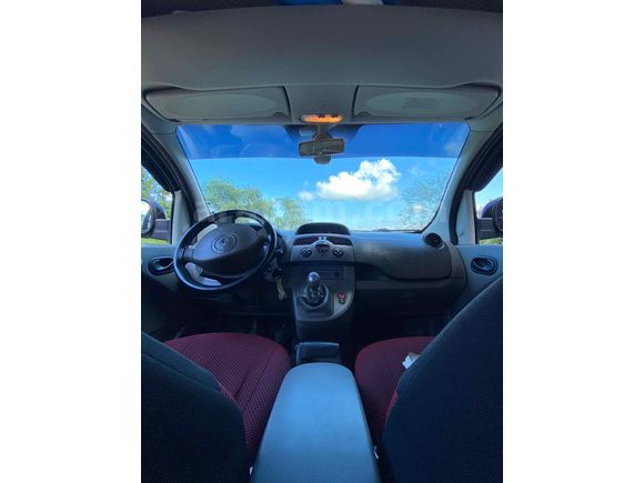Sahibinden Renault Kangoo Multix 1.5 dCi Expression Chromeline 2010 Model  270.000 km Siyah