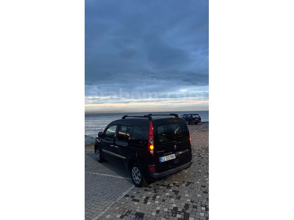 Sahibinden Renault Kangoo Multix 1.5 dCi Expression Chromeline 2010 Model  270.000 km Siyah