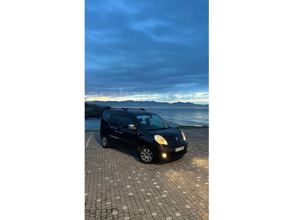 Sahibinden Renault Kangoo Multix 1.5 dCi Expression Chromeline 2010 Model  270.000 km Siyah