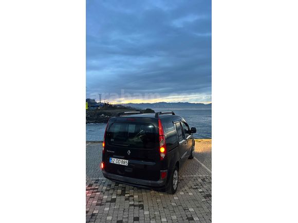 Sahibinden Renault Kangoo Multix 1.5 dCi Expression Chromeline 2010 Model  270.000 km Siyah