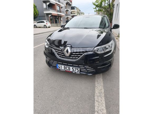 Sahibinden Renault Megane 1.5 Blue DCI Touch 2022 Model