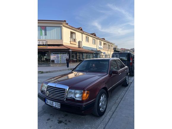 OTOMATİK VİTES- Benz 200 E BORDO 1988 Model 