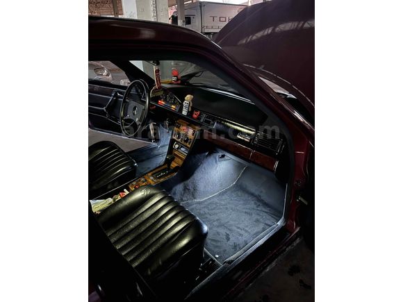 OTOMATİK VİTES- Benz 200 E BORDO 1988 Model 