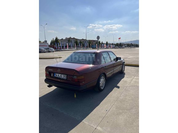OTOMATİK VİTES- Benz 200 E BORDO 1988 Model 