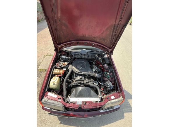 OTOMATİK VİTES- Benz 200 E BORDO 1988 Model 
