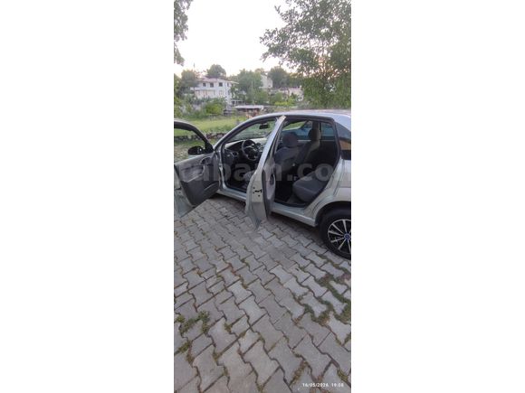 Sahibinden Ford Focus 1.6 Ambiente 2000 Model