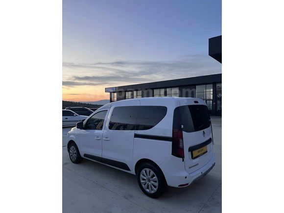 2022 RENAULT EXPRESS / 29.000 KM / ÇİFT SÜRGÜ / HATASIZ